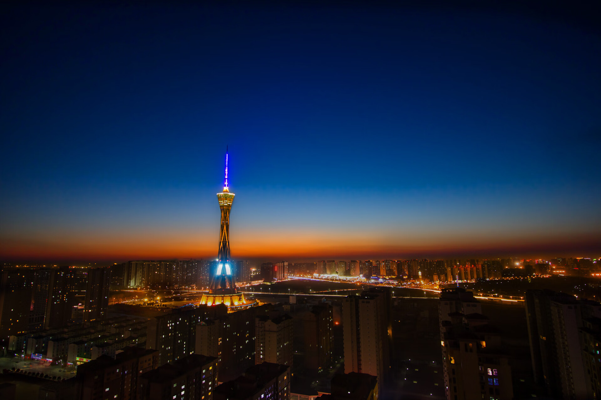 米兰体育APP网页版-布莱顿中场创造力增强，海鸥军团力争佳绩，布莱顿靠近什么海