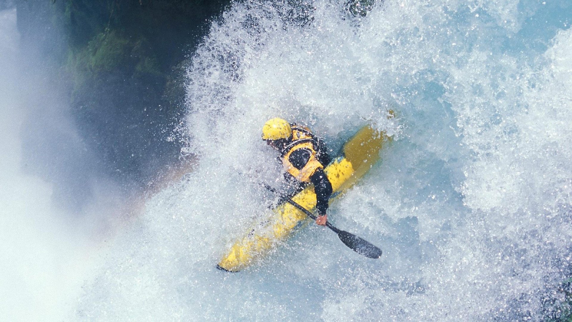 米兰体育官方网站-2019年季后赛，库里在一场比赛中投中8个三分，刷新个人季后赛单场三分球纪录